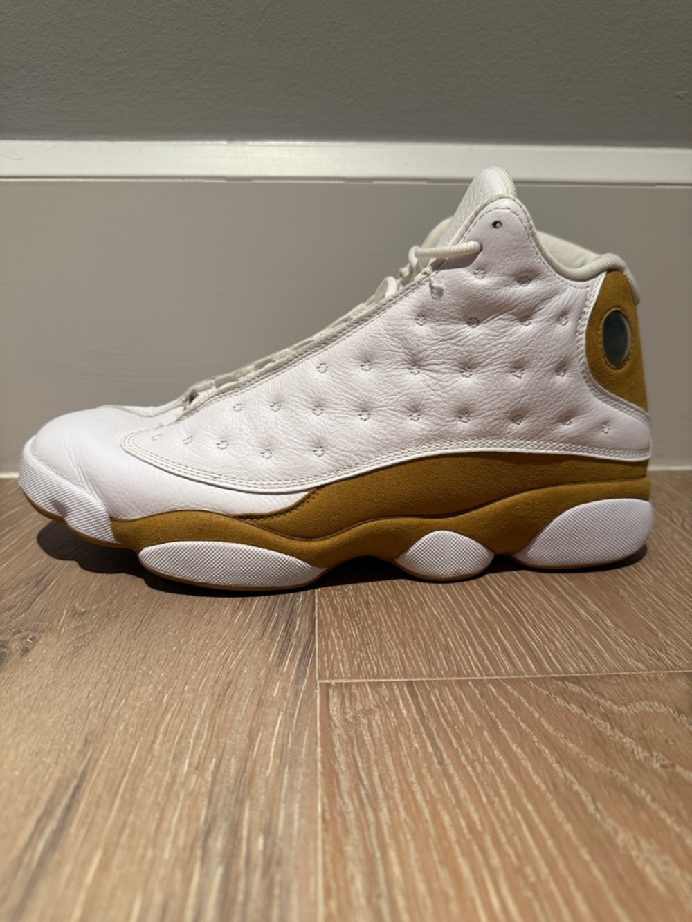 Jordan 13 Men’s Retro White/Wheat - Picture 6 of 9
